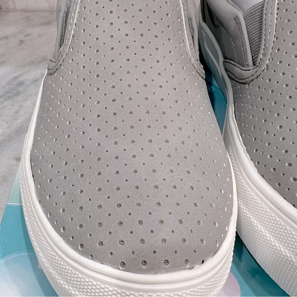 SODA Women’s Faux Leather Gray Croft Slip On - Picture 7 of 13